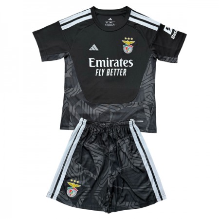 Fotbalový Komplet Benfica Lisabon Brankářské Dětské 2026-27 Černá Krátký Rukáv (+ trenýrky) Fotbalový Komplet Benfica Lisabon Brankářské Dětské 2026-27 Černá Krátký Rukáv (+ trenýrky)