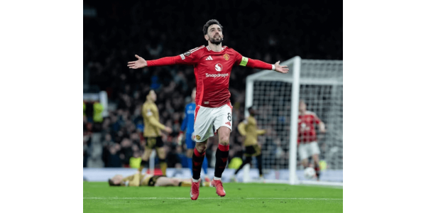 Fernandesův hattrick dovedl Manchester United k vítězství 4:1 nad Realem Sociedad