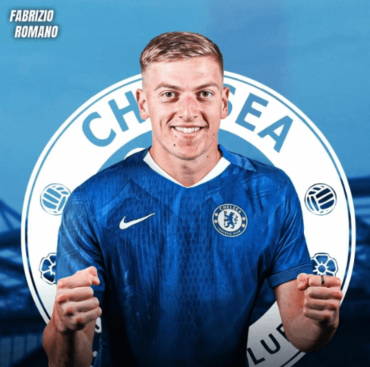 Chelsea v letním přestupovém období tvrdě útočí a zachytila ​​Manchester United, aby podepsala novou hvězdu
